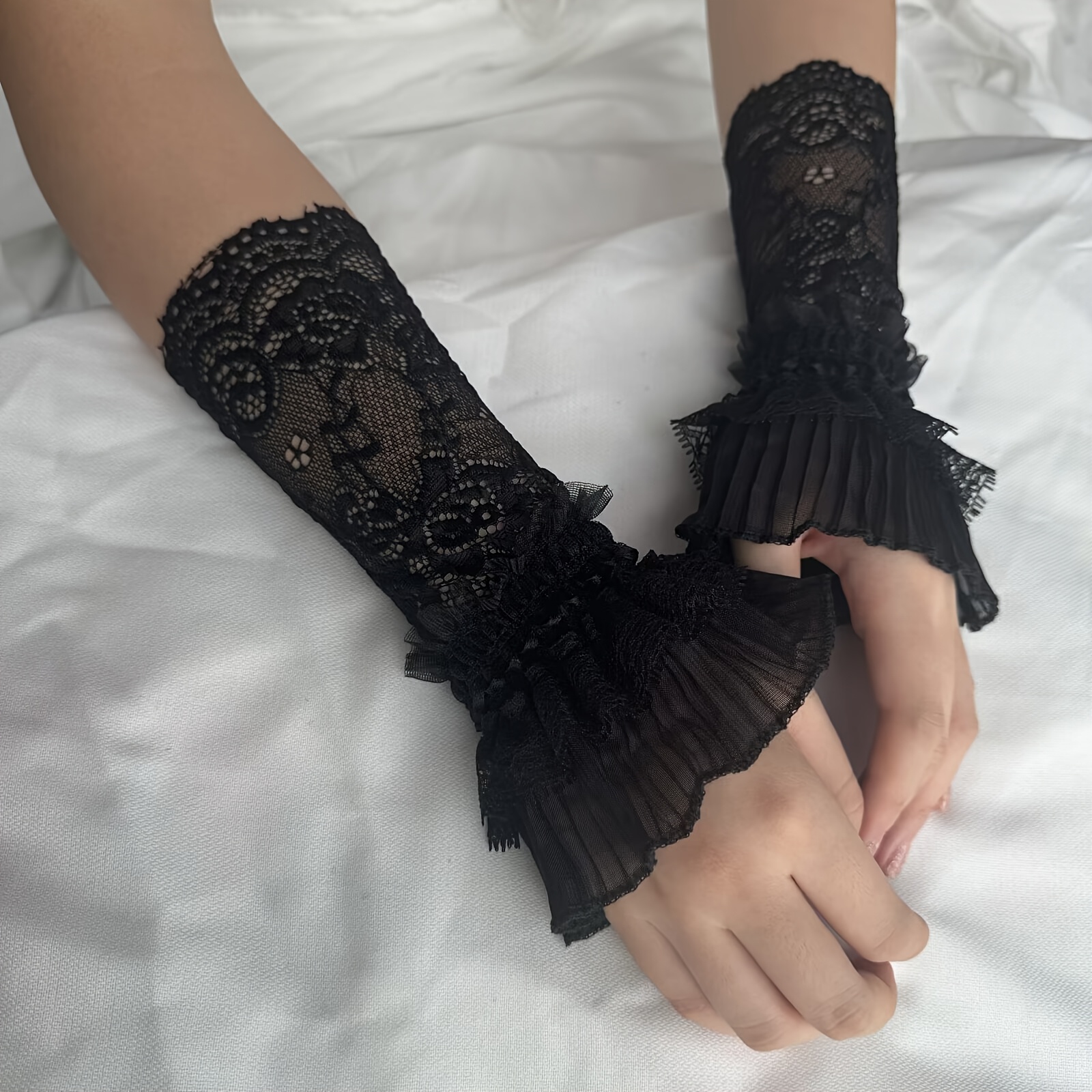Lace Hollow Wrist Covers Trump - Men Accessories Hand avaliação e preço