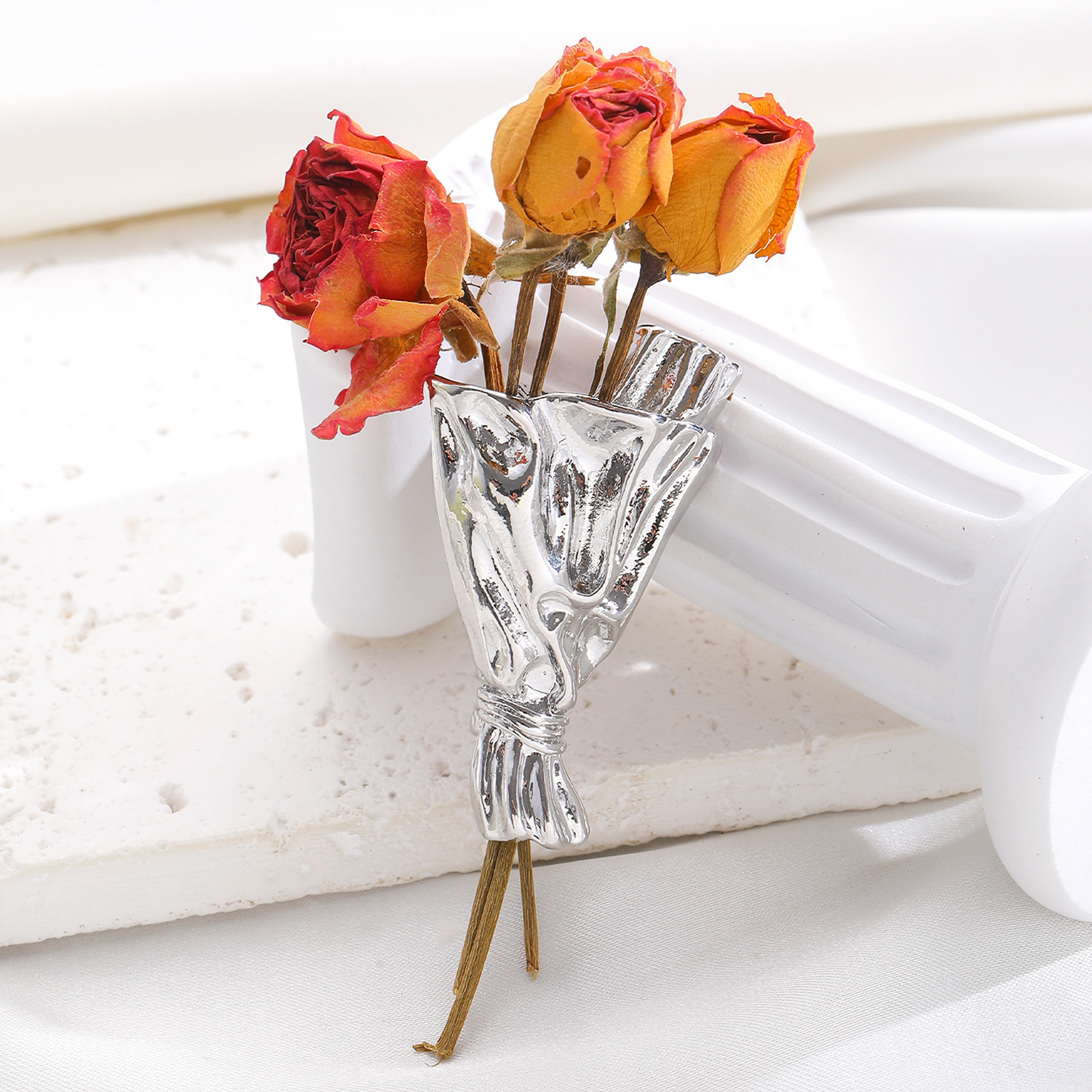Creative Metal Bouquet Brooch  - Men Accessories Bouquet avaliação e preço