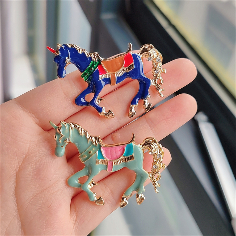 Vintage Enamel Horse Brooches  - Men Accessories Bouquet avaliação e preço