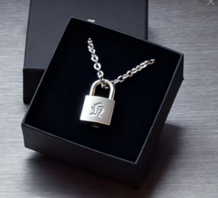 Smooth Matte Finish Metal Lock - Men'S Accessories And Jewelry avaliação e preço